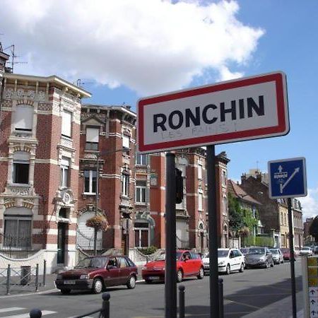 Grande Chambre + Chambre D'Appoint Hotel Ronchin Ngoại thất bức ảnh